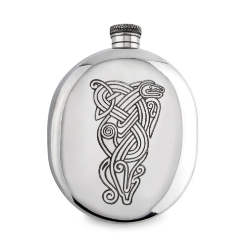 Овальная фляга English Pewter CEL180 с изображением змея. Вид спереди. Овальная фляга English Pewter CEL180 с изображением змея. Вид спереди.
