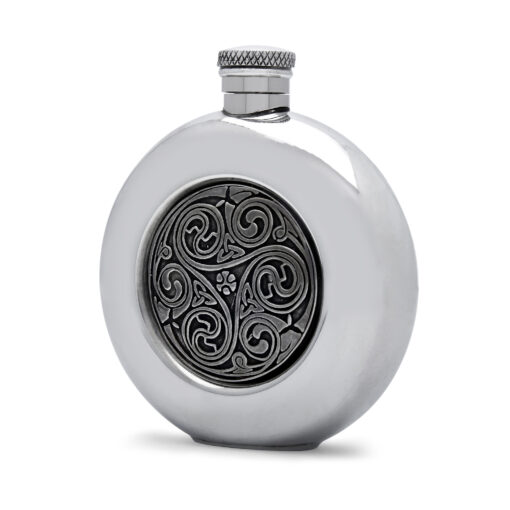 Круглая фляга English Pewter CEL196 с декоративной вставкой из олова. Вид сбоку.
